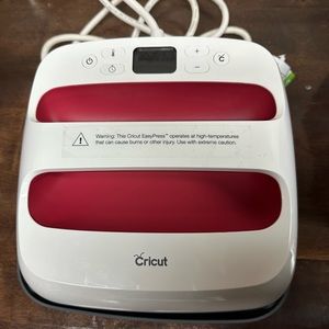 Like New Cricut EasyPress for Sale!